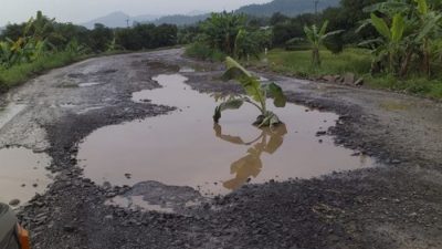 Save Jalan Tolengas Jatigede, Wisatawan harus Hati-Hati, Jalan Hancur Oleh Proyek Nasional