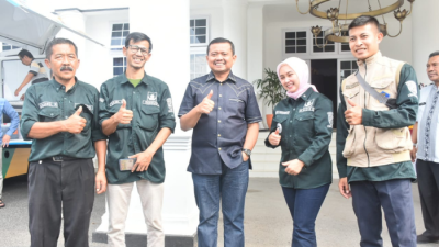 Bersama Empat Desa Lainnya di Sumedang Desa Pasir Nanjung Dapat Mobil dari Gubernur