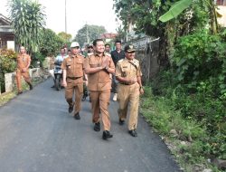 Bupati Dony Tinjau Jalan Baru di Tanjungmedar, Pastikan Aspal Mulus dan Berkualitas