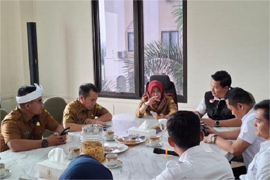 Rapat koordinasi program Makan Bergizi Gratis Pemkab Sumedang dan Badan Gizi Nasional.