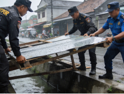 Tak Ada Kompromi! Bangunan di Atas Drainase di Sumedang Wajib Dibongkar, Ini Alasannya