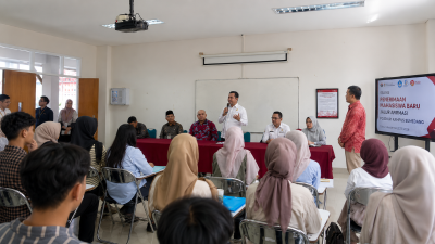 Bupati Sumedang Dony Ahmad Munir memberikan motivasi kepada peserta seleksi jalur afirmasi PGSD UPI Kampus Sumedang.