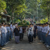 Keajaiban Tanah Kuburan, Dan Pengawalan Ratusan Siswa dan Warga Antarkan Mimih