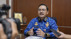 Kepala Dinas Pendidikan Sumedang Eka Ganjar Kurniawan memberikan keterangan mengenai penerimaan peserta didik baru.
